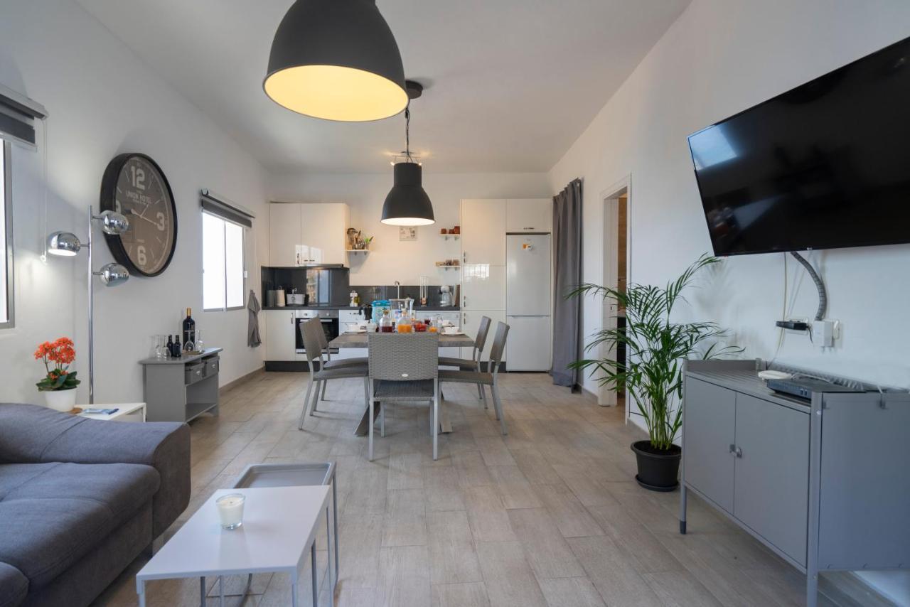 Spacious House With Huge Terrace Facing The Sea Bocacangrejo Eksteriør billede